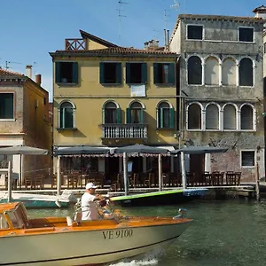 Casa Virginia Direct At The Canal Cannaregio With Own Roof Terrace Venecia
